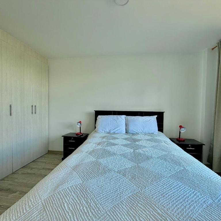 Suite near the Metro, with a View & Gym - One-Bedroom Apartment - 3
