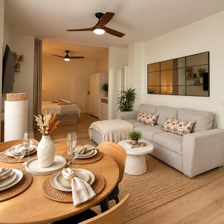 Vibe, Paseo playa de Las Canteras, Nómadas digitales, ideal parejas - One-Bedroom Apartment - 1
