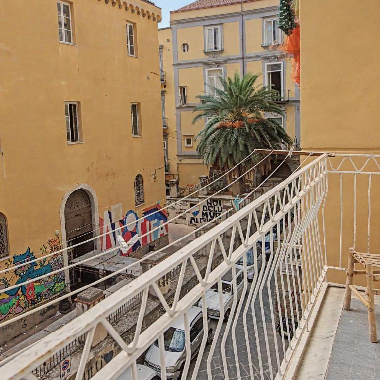 Tribunapoli Apartment - Appartamento con 4 Camere da Letto e Balcone - 8