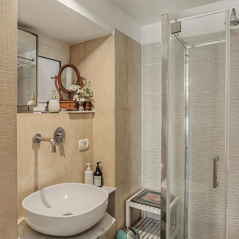 Tribunapoli Apartment - Appartamento con 4 Camere da Letto e Balcone - 11