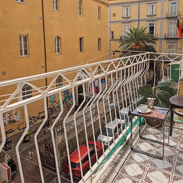 Tribunapoli Apartment - Appartamento con 4 Camere da Letto e Balcone - 31