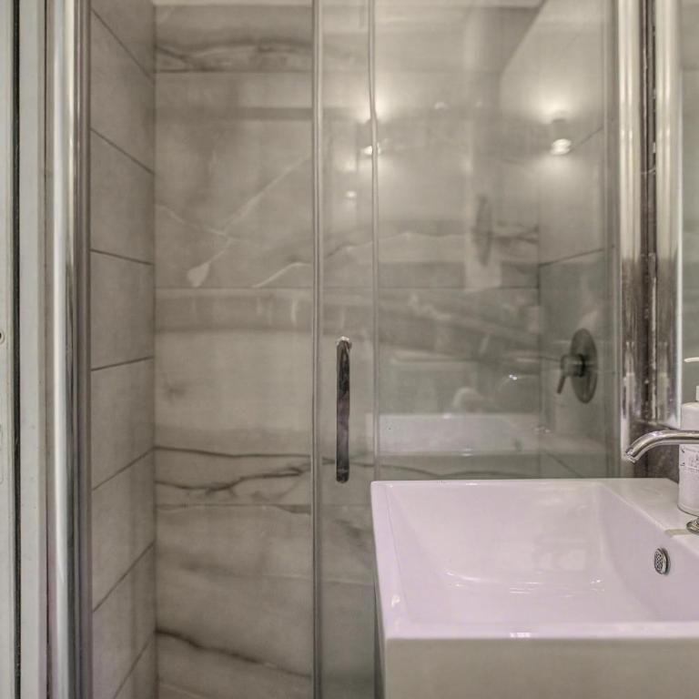 Tribunapoli Apartment - Appartamento con 4 Camere da Letto e Balcone - 20