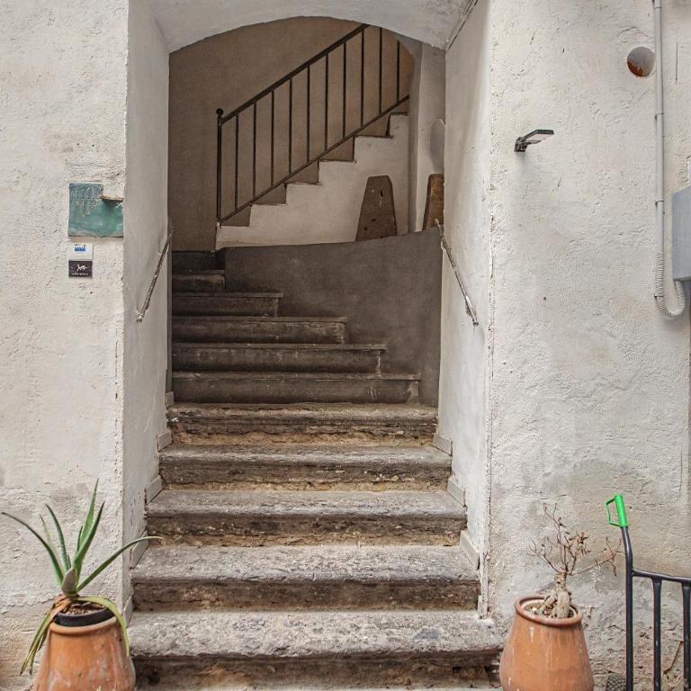 Tribunapoli Apartment - Appartamento con 4 Camere da Letto e Balcone - 37