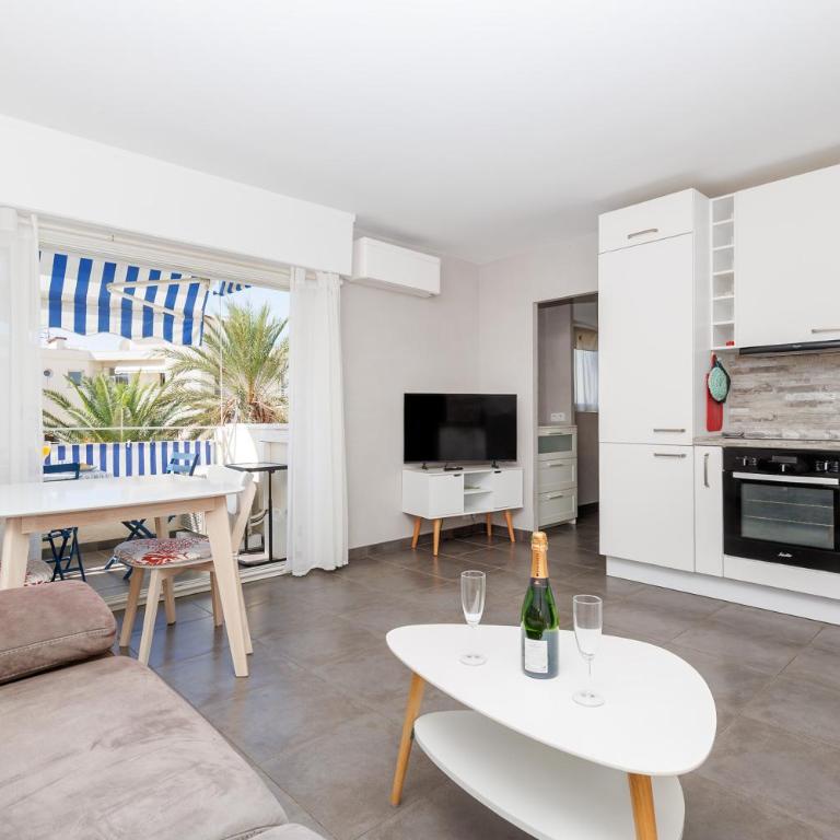 Le Corsaire YourHostHelper - Appartement 1 Chambre avec Terrasse - 38