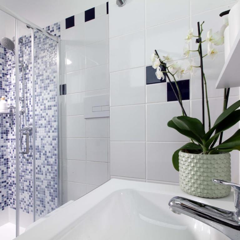 Estate4Home - Aranci 33 Guest House - Three-Bedroom Deluxe Apartment - 31