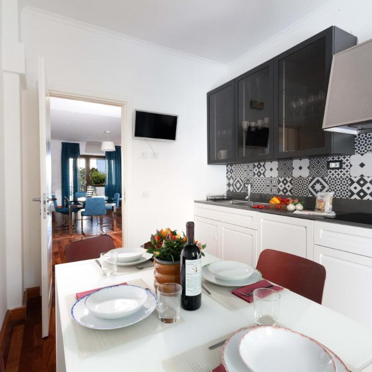 Estate4Home - Aranci 33 Guest House - Three-Bedroom Deluxe Apartment - 11