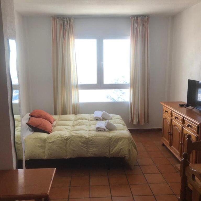 Apartamentos Montreal - One-Bedroom Apartment with Terrace - 2
