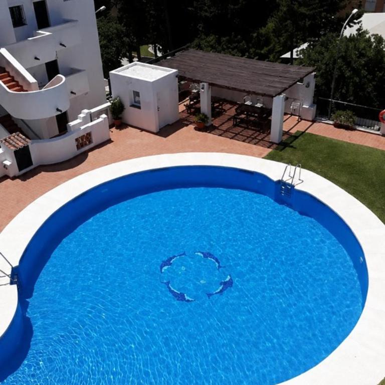 Pool-View Apartment with Terrace & Lift in Pueblo del Parque - Apartamento de 1 dormitorio - 10