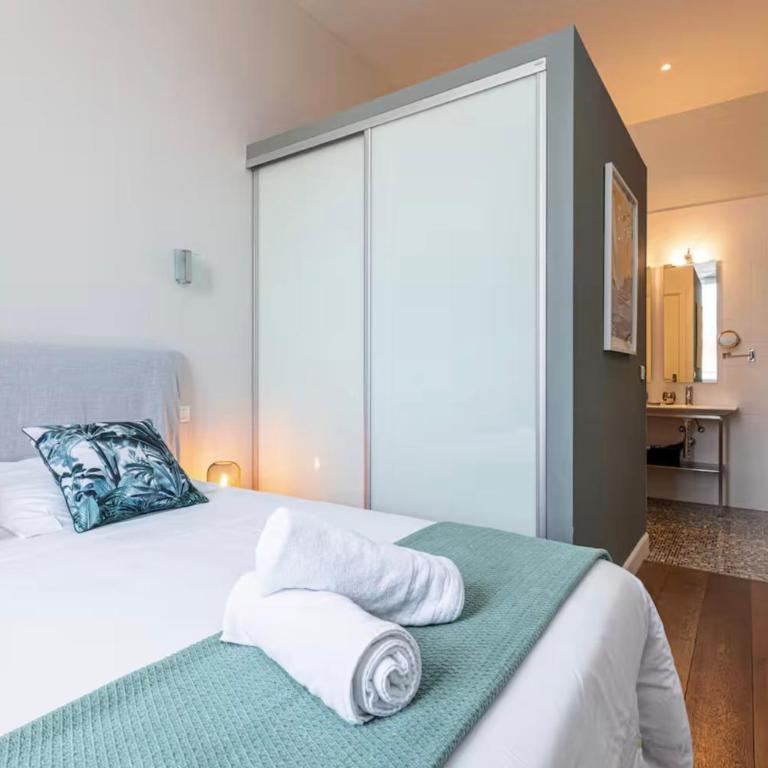101 ANT - Stunning 2-bedroom Rue d'Antibes 150m from Palais - Appartement 2 Chambres - Vue sur Ville - 13