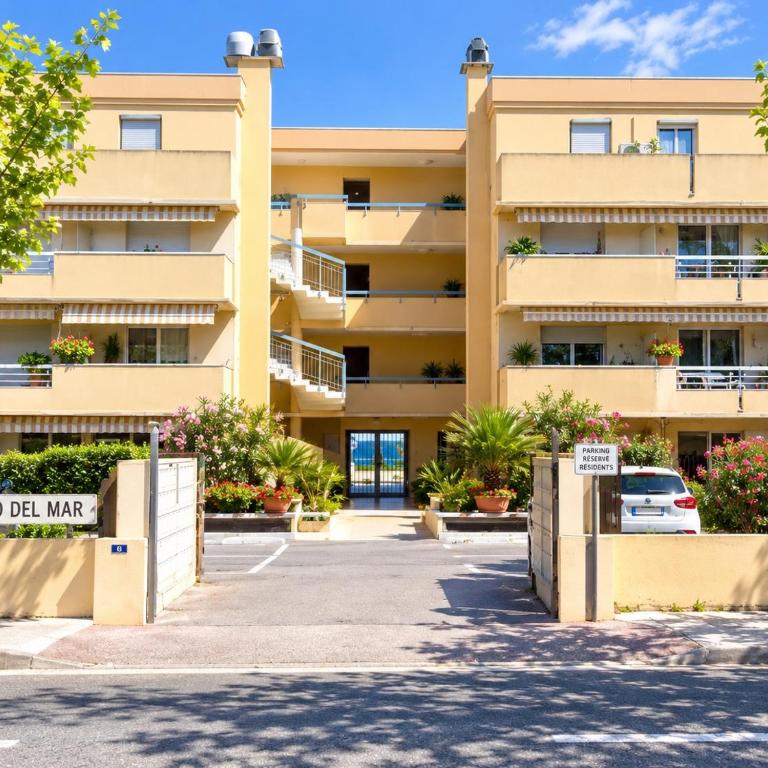 Studio 207 à 30 m de la plage Terrasse et Parking - Studio - 14