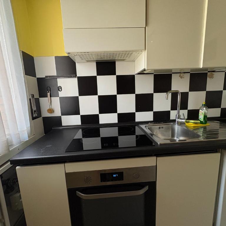 City Breeze Orsini - Luminoso Bilocale a 15 Minuti dal Duomo di Milano - One-Bedroom Apartment - 5
