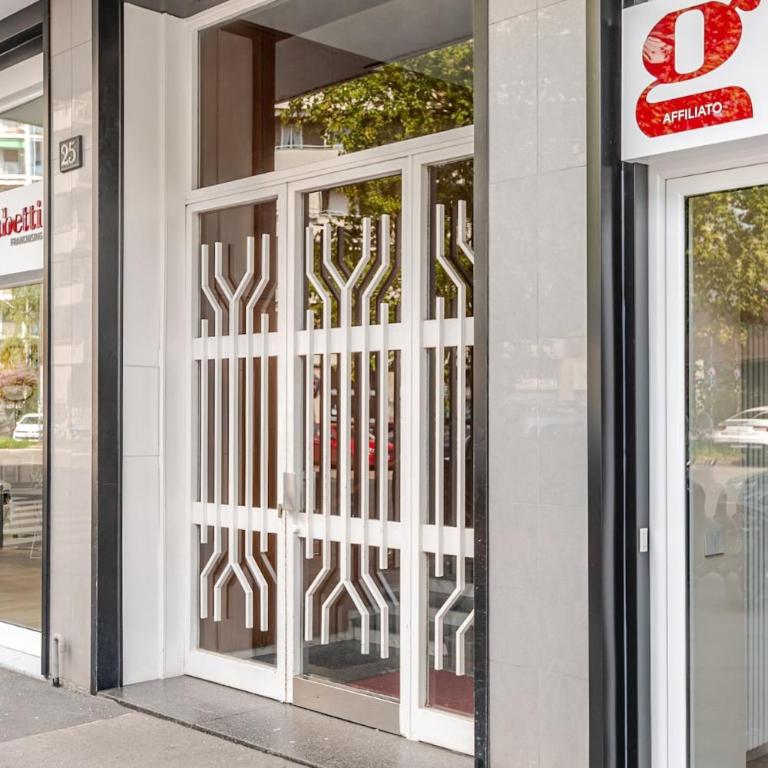 Spacious Apartment - M4 to Duomo - Free Garage - Appartamento con 3 Camere da Letto - Piano Alto - 38