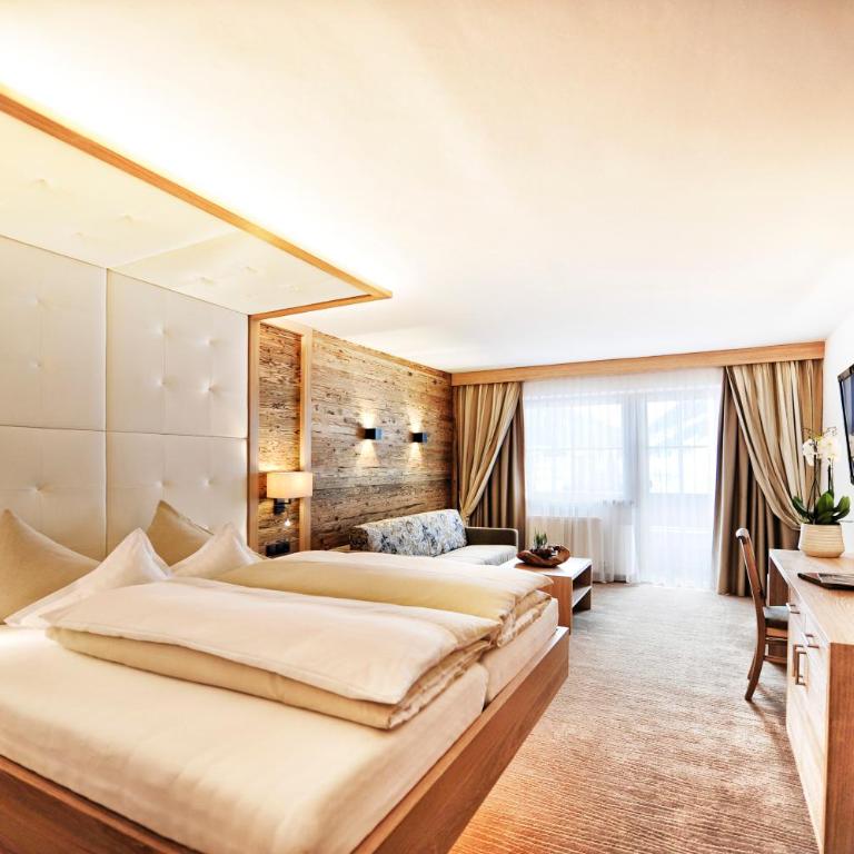 Hotel Salnerhof - Deluxe Doppelzimmer im alpinen Stil - 4