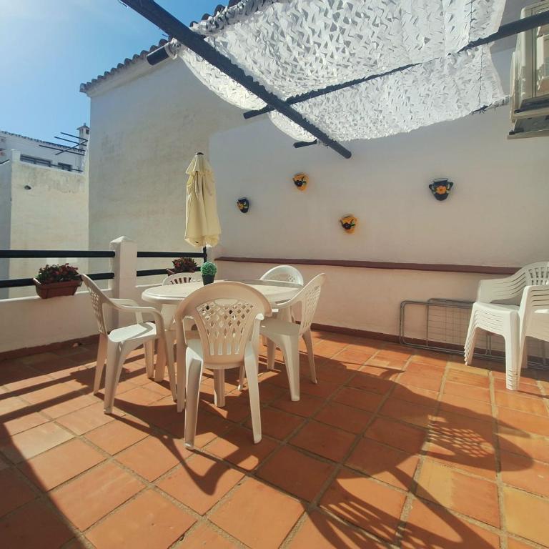 Andalusian style apartment in Pueblo Evita exclusive holiday complex - Apartment - 22