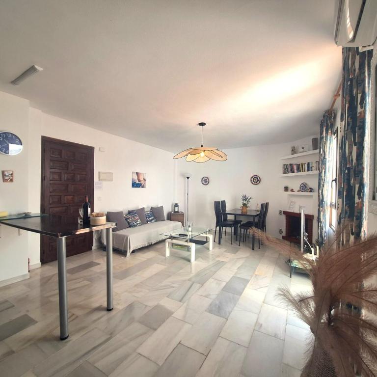 Andalusian style apartment in Pueblo Evita exclusive holiday complex - Apartment - 2