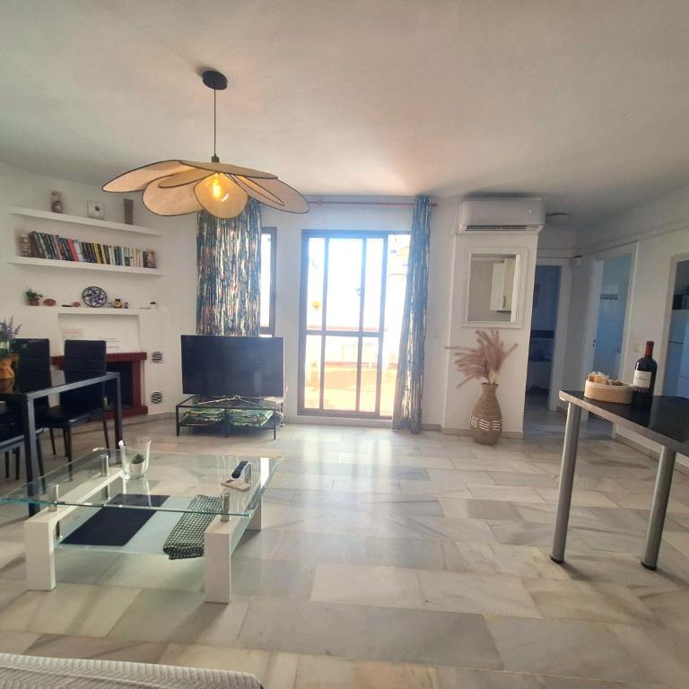 Andalusian style apartment in Pueblo Evita exclusive holiday complex - Apartment - 4