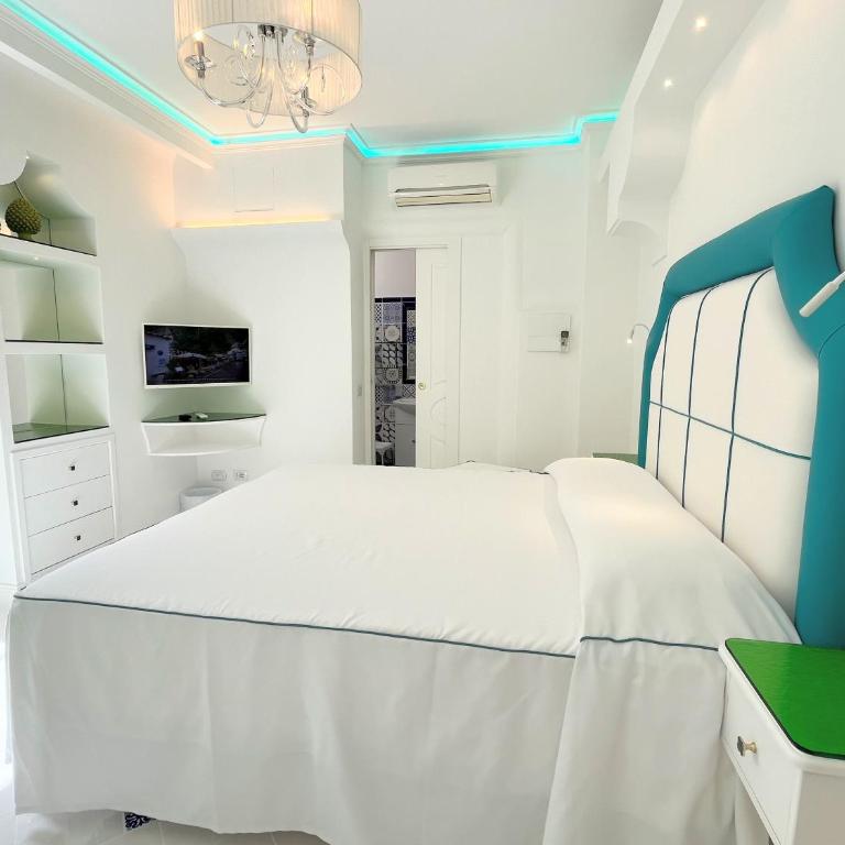 Lux 2BR Apartment in Positano View Terrace & Pool - Appartamento con 2 Camere da Letto - 98