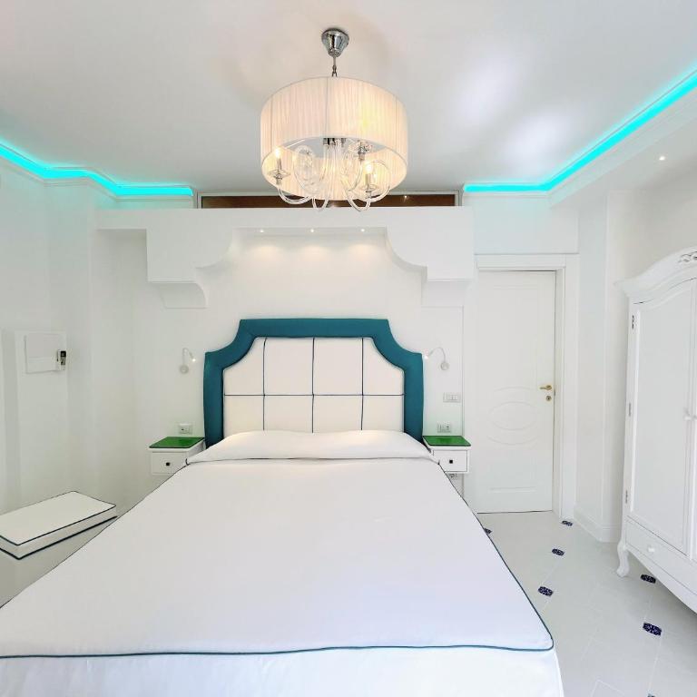 Lux 2BR Apartment in Positano View Terrace & Pool - Appartamento con 2 Camere da Letto - 85