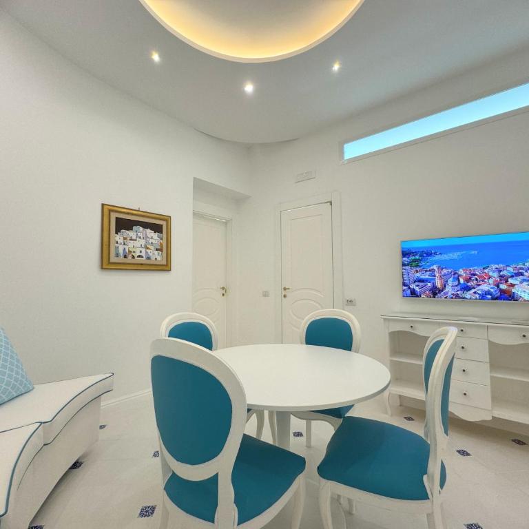 Lux 2BR Apartment in Positano View Terrace & Pool - Appartamento con 2 Camere da Letto - 90