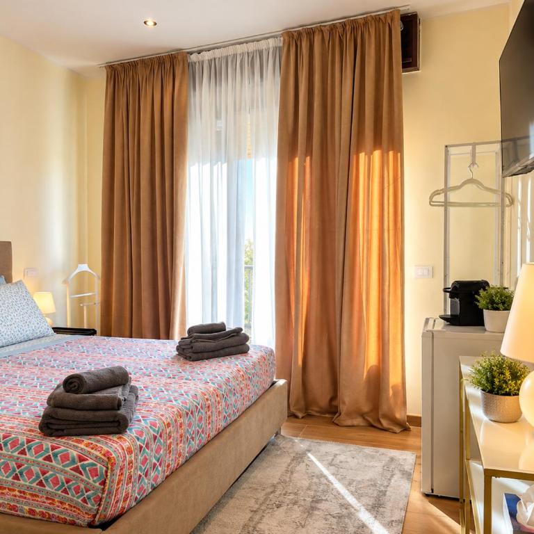 Valverde Apartments and Room - Camera Matrimoniale Deluxe con Balcone - 2
