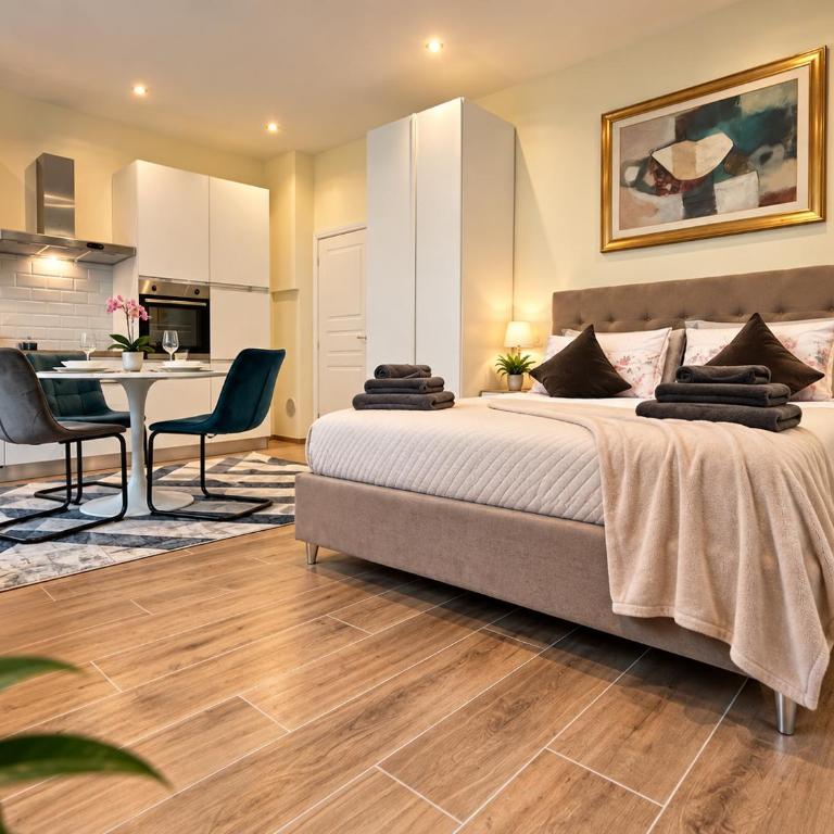 Valverde Apartments and Room - Monolocale Matrimoniale Deluxe - 1