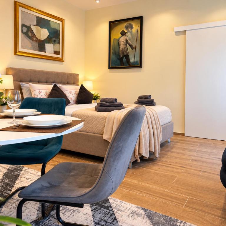 Valverde Apartments and Room - Monolocale Matrimoniale Deluxe - 5