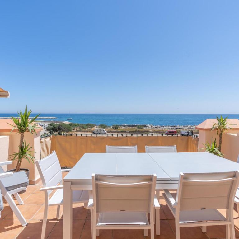 AR22 Belgravia Club - Four-Bedroom House - 1