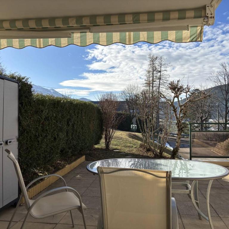 Appartement cosy avec terrasse et garage à deux pas des pistes ! - Appartement 2 Chambres - 10