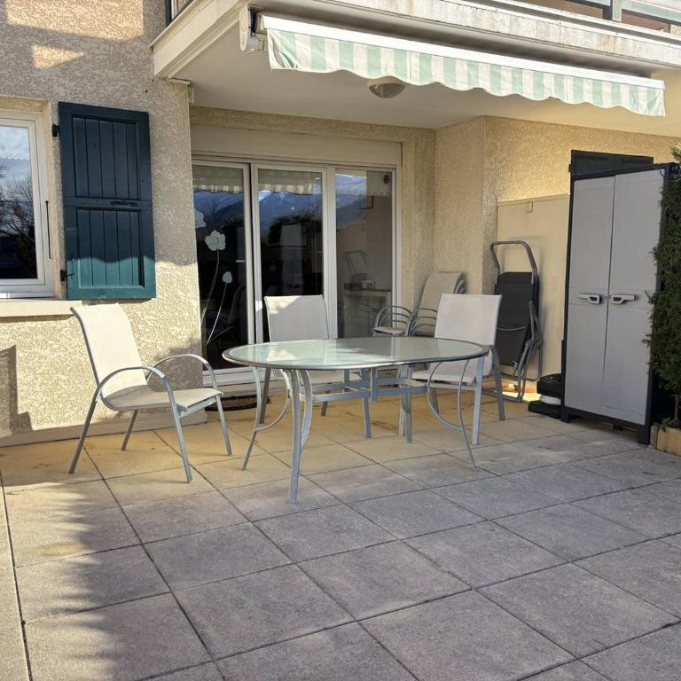 Appartement cosy avec terrasse et garage à deux pas des pistes ! - Appartement 2 Chambres - 11