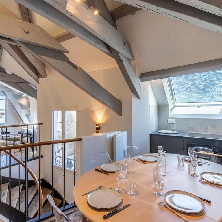 5 chambres et 5 salles d'eau au coeur de Vannes - Appartement - 34