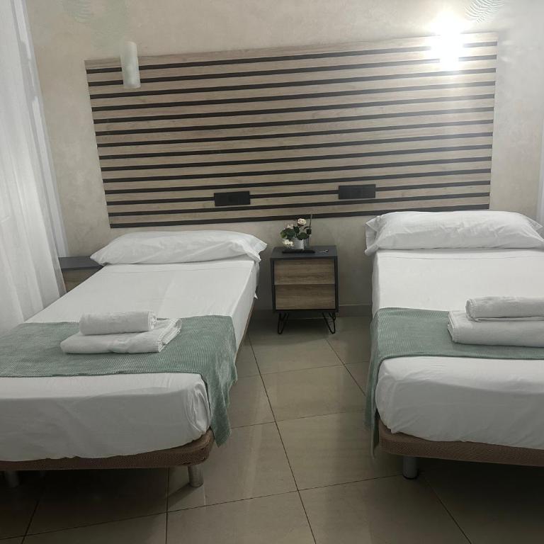Hostal Alegria Alicante - Chambre Double avec Salle de Bains Privative - 4