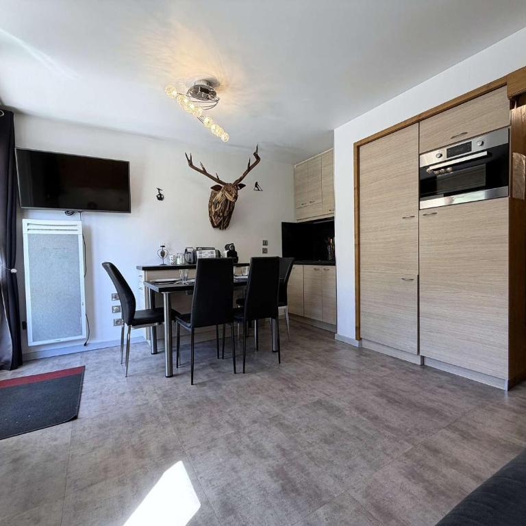 Appartement moderne et confortable au pied des pistes avec parking gratuit - Monolocale - 13