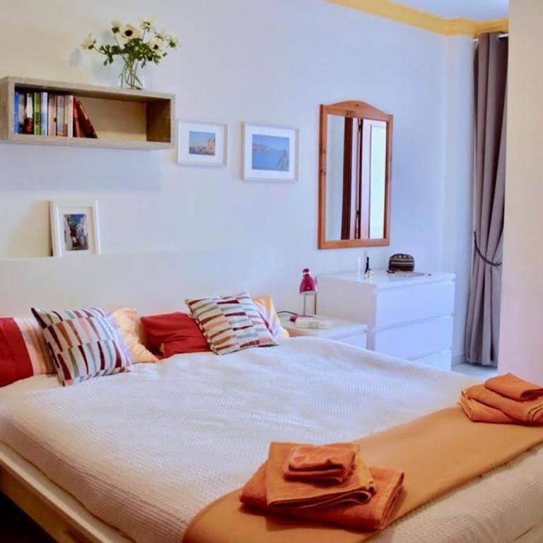 1a Komfortable Ferienwohnung erste Strandreihe Playa Burriana WiFi air conditioning front row - Two-Bedroom Apartment - 3