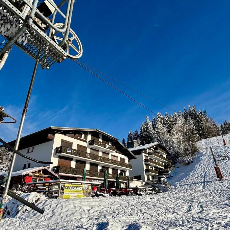 Appart Ski aux Pieds au Centre des Gets - 8 Pers. - Four-Bedroom Apartment - 15
