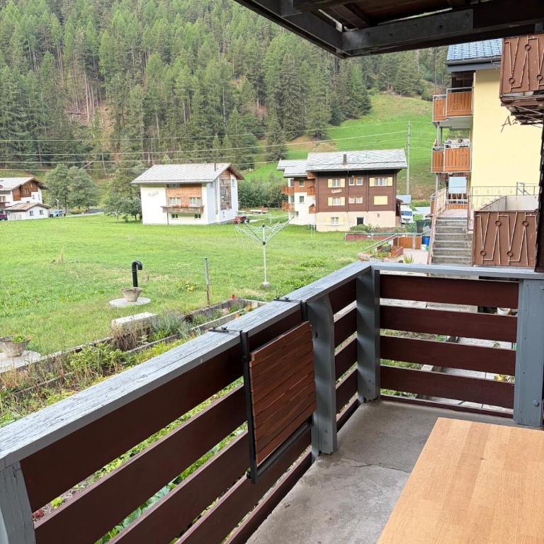 Neue Wohnung mit Balkon & nahe Bushaltestelle nach Saas-Fee - Apartment mit 1 Schlafzimmer - 7