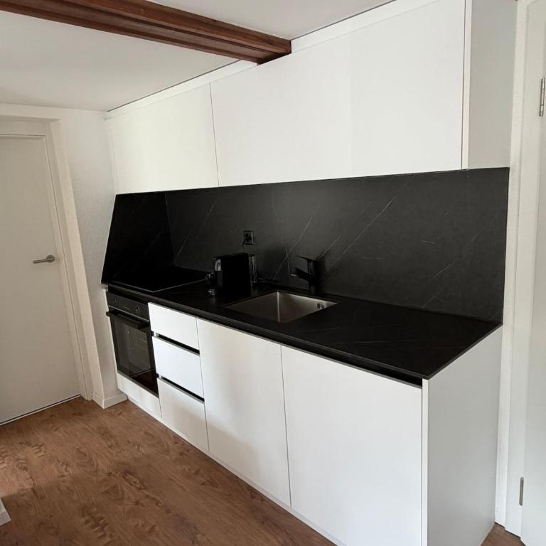 Neue Wohnung mit Balkon & nahe Bushaltestelle nach Saas-Fee - Apartment mit 1 Schlafzimmer - 8