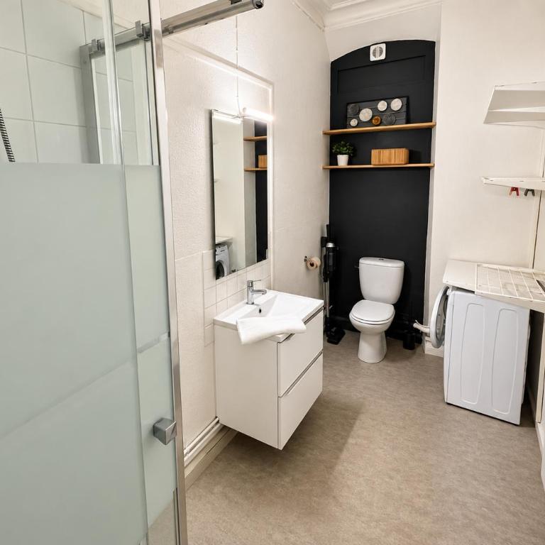 STUDIO - 150m de place Pie - Emplacement idéal - Appartement 1 Chambre - 22