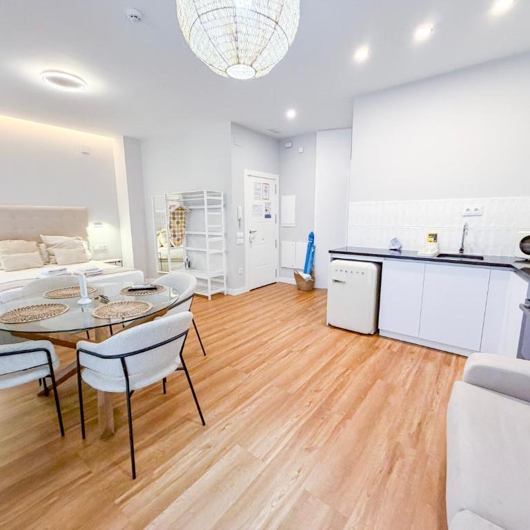 Málaga Center Flat Boutique Apartments City Center - Studio - 17