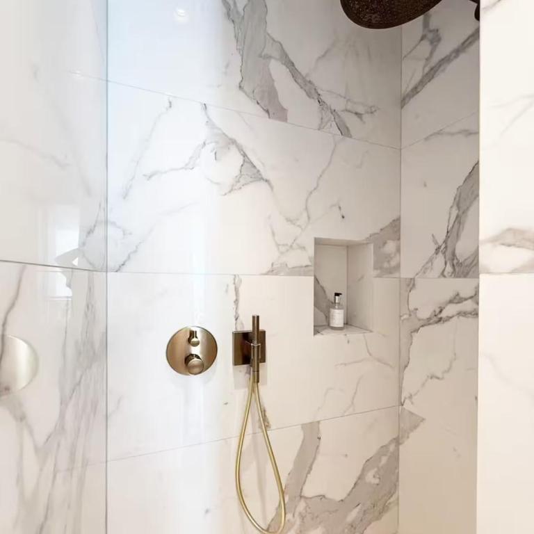 Grand Appartement Élégant et Spacieux pour des Vacances Inoubliables en Famille, Riches en Beaux Souvenirs - Appartement Deluxe - 20