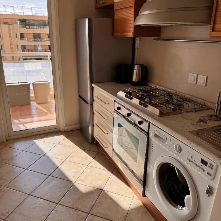 Palais Josephine Apartment - 5 meters to Monaco and free parking - Appartement 1 Chambre - 33