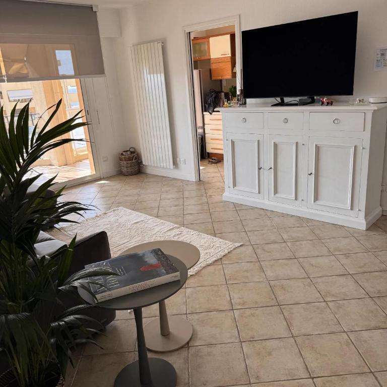 Palais Josephine Apartment - 5 meters to Monaco and free parking - Appartement 1 Chambre - 18