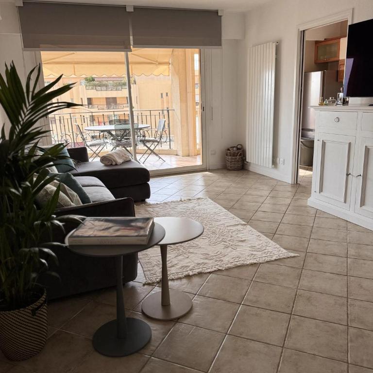 Palais Josephine Apartment - 5 meters to Monaco and free parking - Appartement 1 Chambre - 19