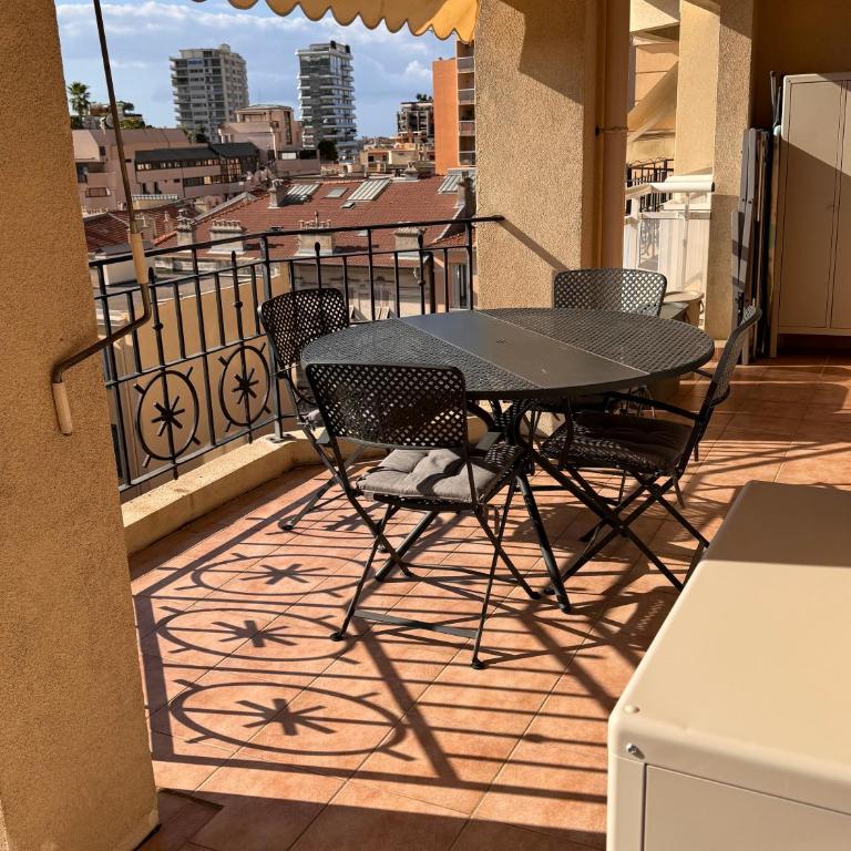 Palais Josephine Apartment - 5 meters to Monaco and free parking - Appartement 1 Chambre - 4