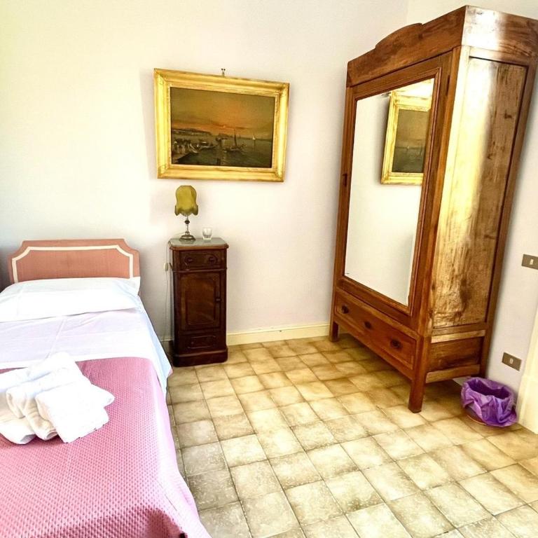 Conservatorio 16 Rooms centro storico - Chambre Simple avec Salle de Bains Commune - 3