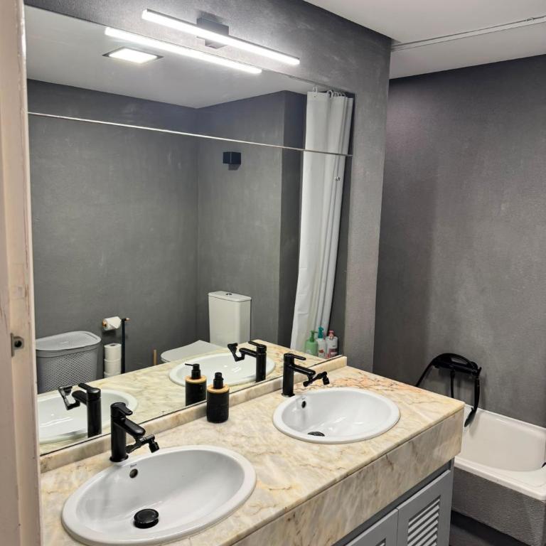 Beach & Marina at Your Door - 2BR - La Duquesa - Apartamento de 2 dormitorios - 2