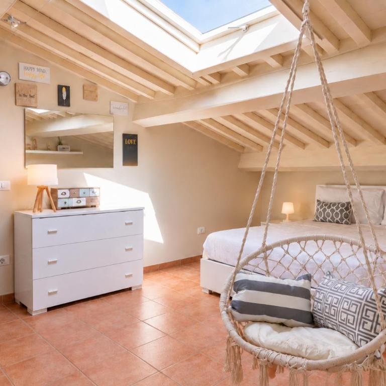 White Attic Lucca - Two-Bedroom Apartment - 3