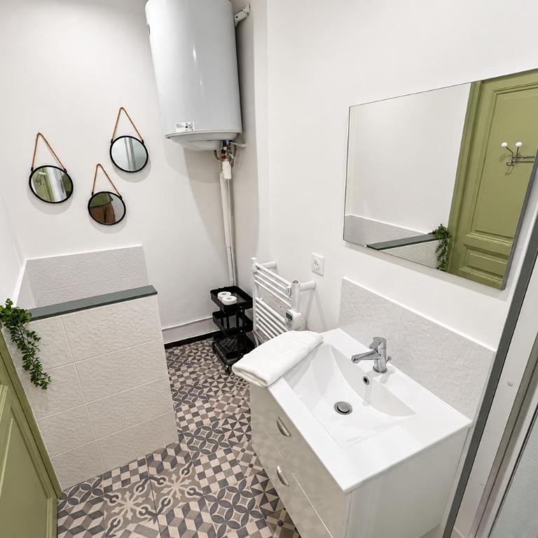 STUDIO - place St Didier - Emplacement idéal - One-Bedroom Apartment - 23