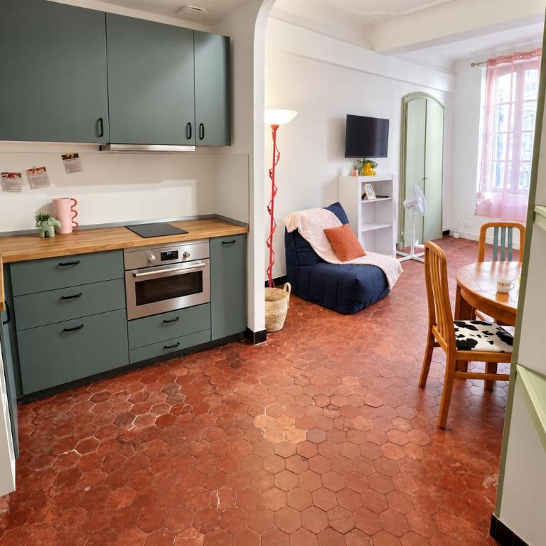 STUDIO - place St Didier - Emplacement idéal - One-Bedroom Apartment - 13