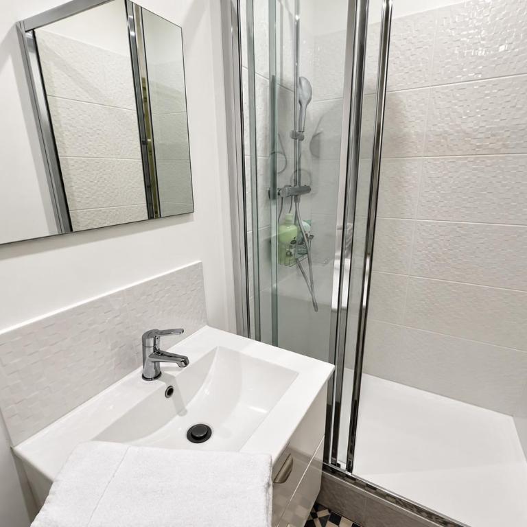 STUDIO - place St Didier - Emplacement idéal - One-Bedroom Apartment - 21