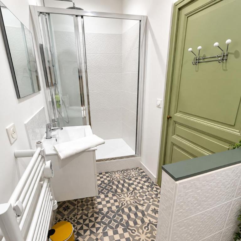 STUDIO - place St Didier - Emplacement idéal - One-Bedroom Apartment - 19